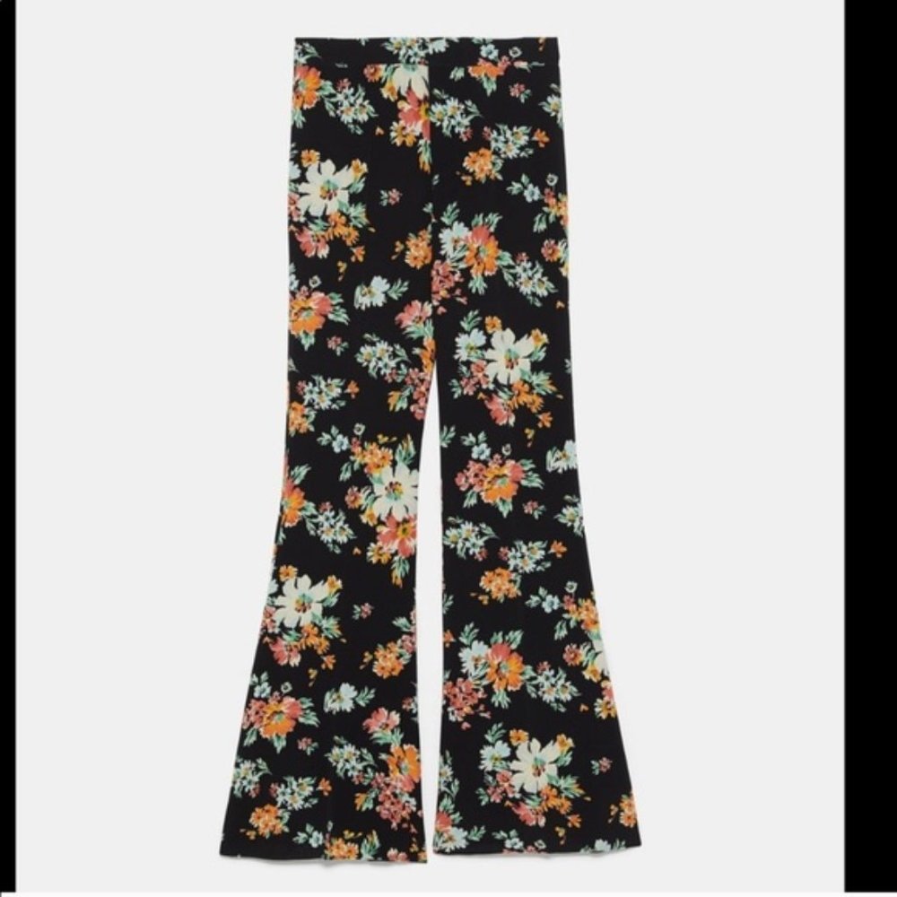 Zara Floral Pants - NEW - Size Large
